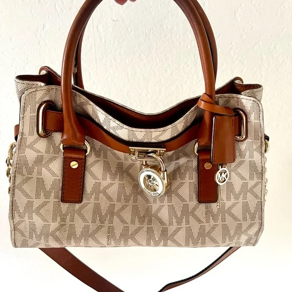 Michael Kors | Lock and Key Good Condition Purse - Picture 8 of 15